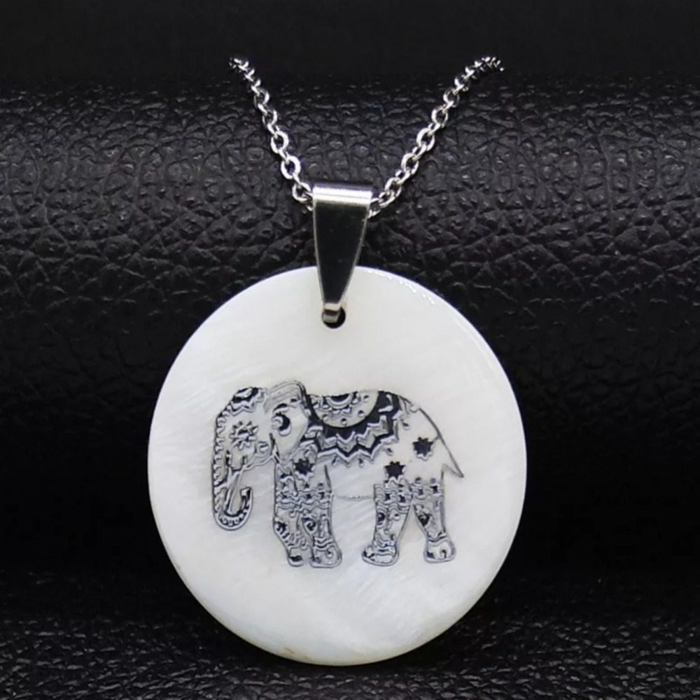 Boho Elephant Shell Pendant Necklace ✴